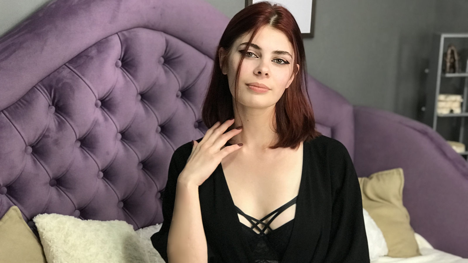 Porn Chat Live with MonikaFord